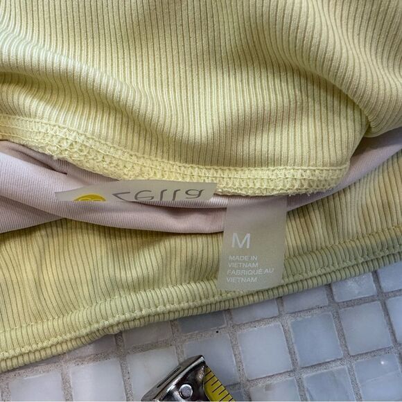 Zella Yellow 3 inch Women’s Athletic Shorts - Picture 9 of 11